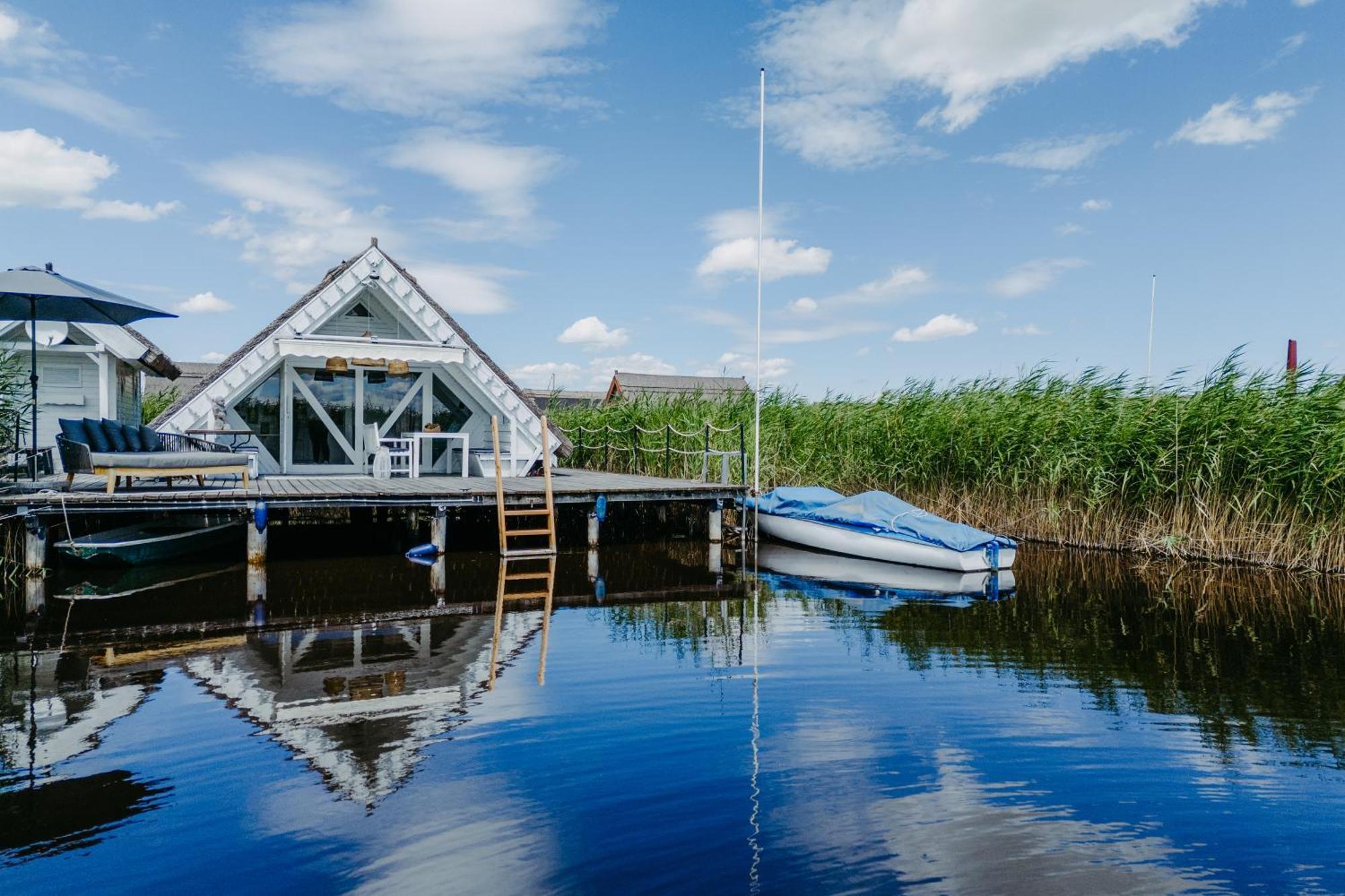 Seehuette Neusiedlersee - Seehaus Inklusive Elektroboot Rust Exterior photo